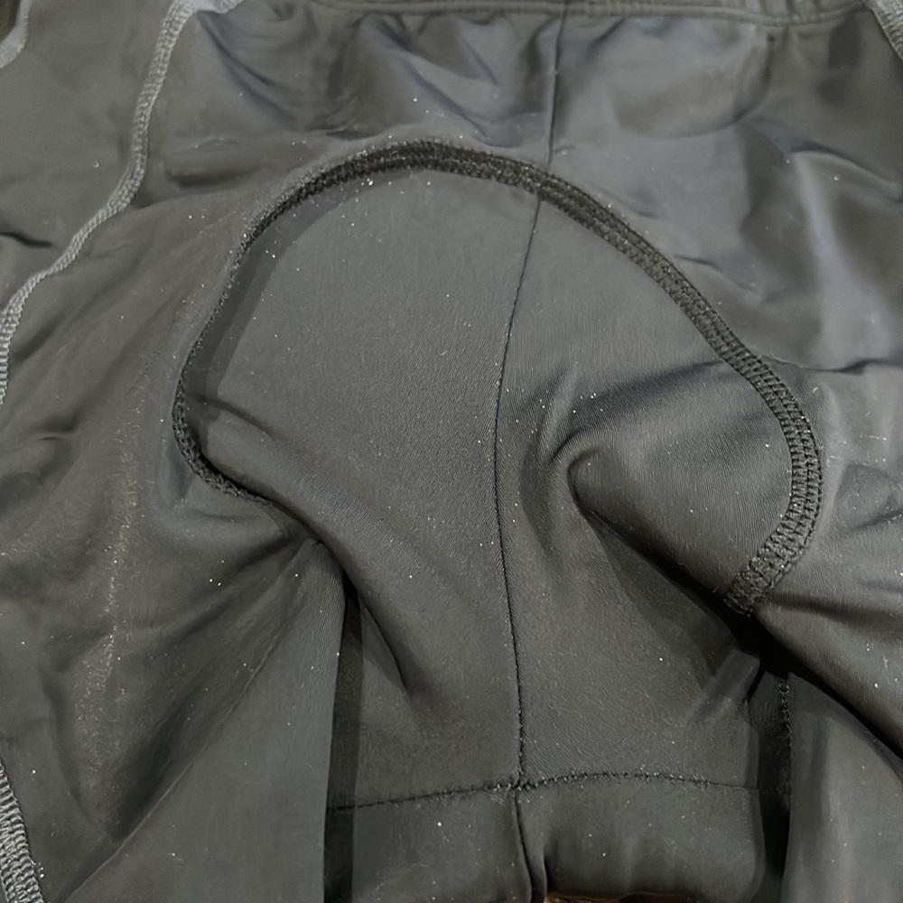 Sportneer bicycle shorts, size medium - Picture 2 of 8